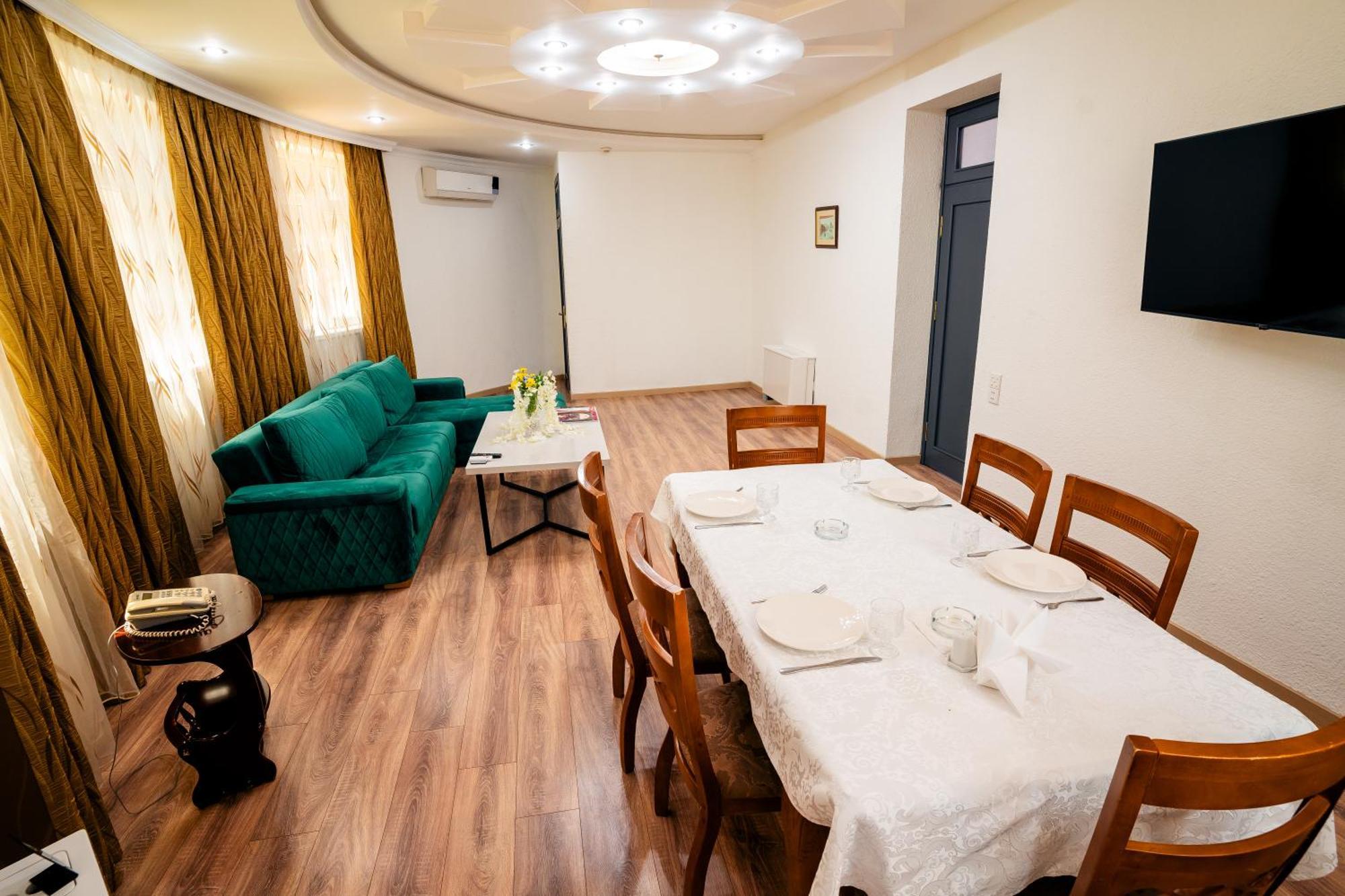 Panorama Villa Lux Hotel Baku Ngoại thất bức ảnh