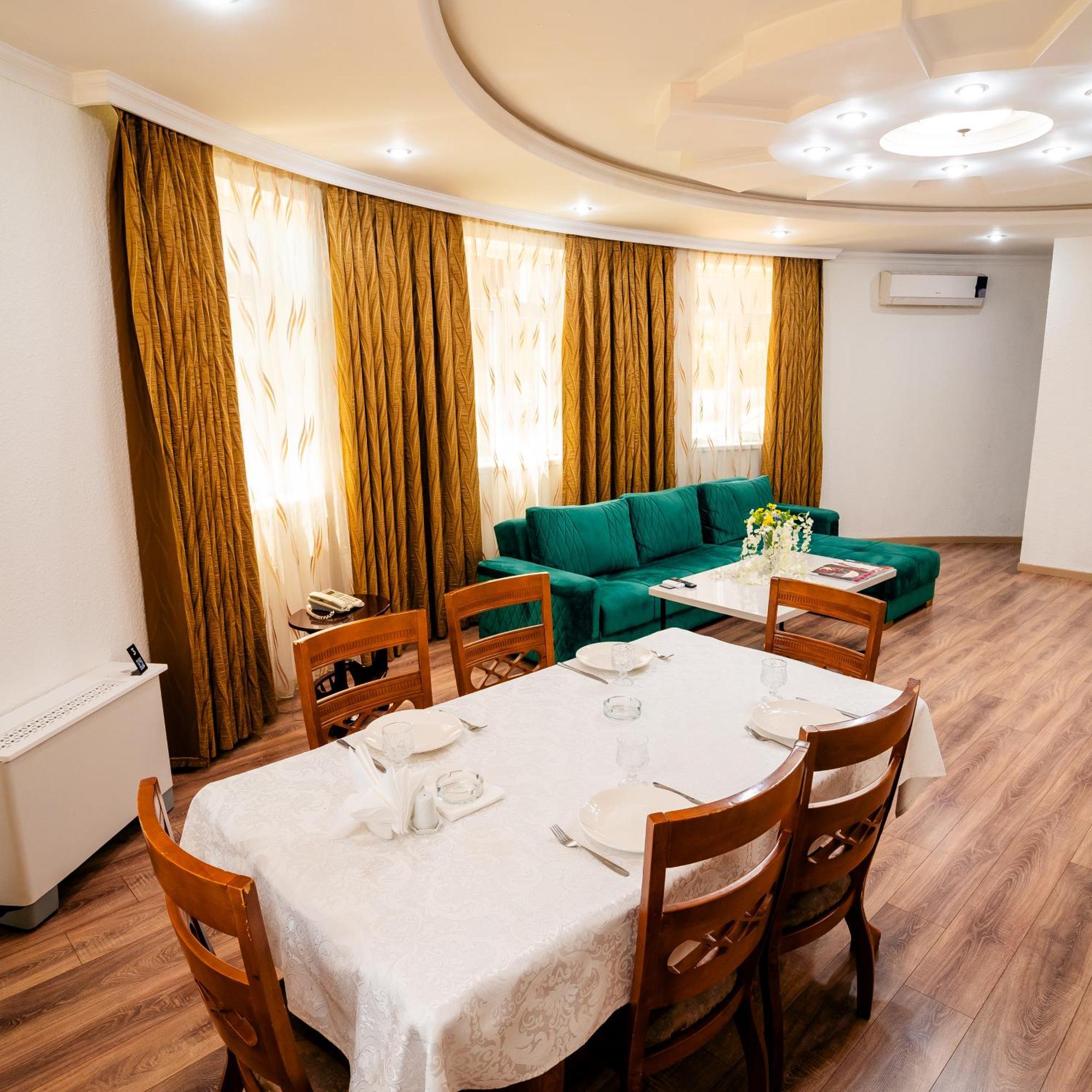 Panorama Villa Lux Hotel Baku Ngoại thất bức ảnh