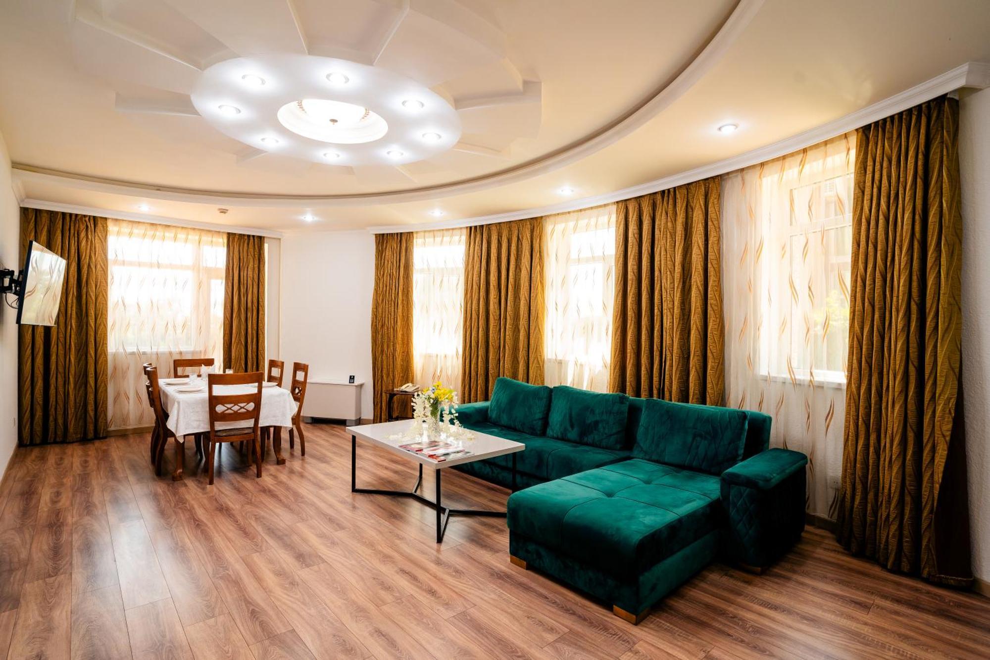 Panorama Villa Lux Hotel Baku Ngoại thất bức ảnh
